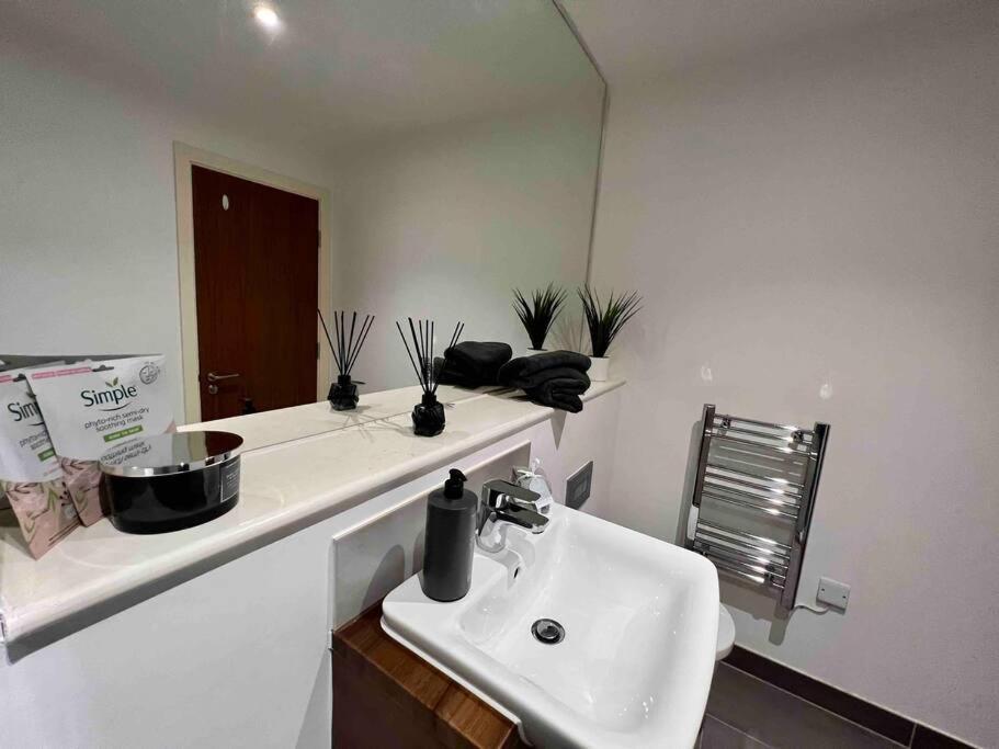 Liverpool Waterfront Apartment Exterior foto
